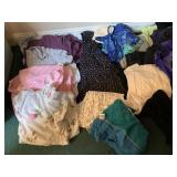 SHIRTS SIZE L, SERRA PANTS L, ETC.