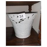 PACIFIC RIM DECORATIVE PLANTER