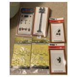 TYCO HO SCALE TRACKSIDE SIGNS, CONNECTOR PLUGS 6