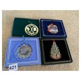 WHITE HOUSE ORNAMENTS