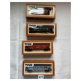 TYCO HOPPER CARS, CABOOSE SANTA FE