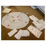 ROUND TABLECLOTH W/ OPEN DESIGN AND NEEDLE WORK