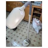 FLOOR LAMP NEEDS BULB