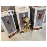 GLASS SANTA BELLS NIB
