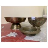 INDIA C8074 - BRASS BOWLS AND ONE ASHTRAY FLOWER