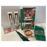 MRS. CLAUSE STIRRING BATTER CHRISTMAS SCENE