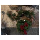 HOLIDAY GREENS WREATH