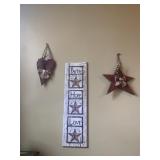 WOOD STAR AND WALL HANGING