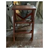 WOOD STEP STOOL