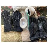 NORTH FACE GLOVES, SCARVES ETC.