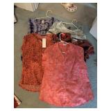 KAREN SCOTT SIZE MD SHIRT, NEW ARCHITECT SIZE MD