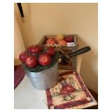 ARTIFICIAL APPLE DECORATIONS