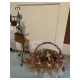 METAL MINI BASKET STAND (27" TALL) WITH MINIATURE