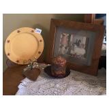 WOOD PLATE, CANDLE, FRAME