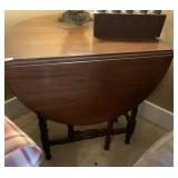 GATE LEG DROP SIZE ROUND TABLE