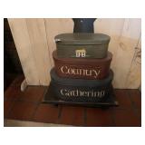 3 STACKING BASKETS AND WOODEN STOOL