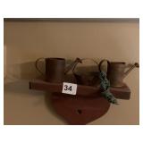 SMALL SHELF WITH DECORATIONS