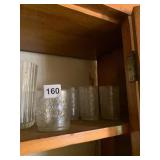 ANCHOR & HOCKING GLASSES WITH DAISY DESIGN