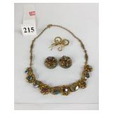 GOLD TONE METAL NECKLACE AND EARRING SET WITH