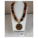 GRAZIANO CHUNKY ACRYLIC BEAD NECKLACE WITH AMBER