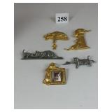FIVE JONETTTE JEWELRY CAT PINS TWO SILVER TONE