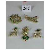 CHRISTMAS PINS SANTA AND SLEIGH WREATH THREE