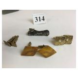 MENï¿½S CUFF LINKS AND TARNISHED TIE BAR