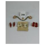 CARDED REGENCY PEARL CLUSTER EARRINGS SWEATER PIN