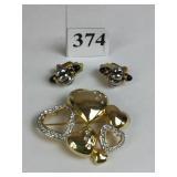 UNBRANDED GOLD TONE MULTI HEART PIN AND