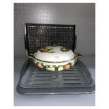 REGENCY COVERED POT AND COOKING TRAYS