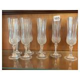 8 CRYSTAL CHAMPAGNE FLUTES