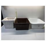 WASH BASINS, WICKER BASKET