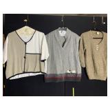 GROUP OF WOMENS SWEATERS SZ M/L