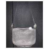 VINTAGE BLACK COACH BAG IN GREAT CONDITION, 9" X