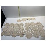 ASSORTED DOILIES