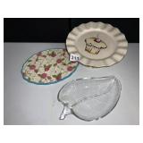 PEDESTAL CAKE/CANDLE DISH (4" X 8.5"), TRIVET,