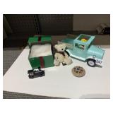 BOYD BEAR PIE, COLOR BUNNIES TRUCK, ETC.