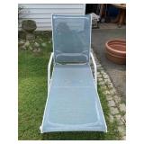RECLINING PATIO LOUNGE CHAIR