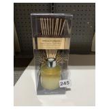 WOOD STICK VANILLA GOURMAND REED DIFFUSER