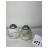 MT. WASHINGTON ANTIQUE SALT/PEPPERS NOT MATCHING