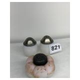 MT WASHINGTON ENAMELED SHAKER AND 2 MILK GLASS