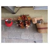 STRAW BAG, WREATH, VISOR