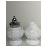MILK GLASS ONE W/O TOP SALT/PEPPER