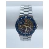 VICTORINOX SWISS ARMY STAINLESS BAND W/ CALENDAR