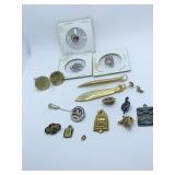 CUFFLINKS, SERVICE PINS, FEATHER PENDANTS