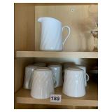 CORNING 8 MUGS