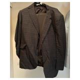 JOS A BANKS SUIT 46 L W/ PANTS
