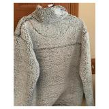 SHERPA XL PENGUINS LIKE NEW