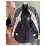 XL INSULATED NHL PITTSBURGH PENGUIN JACKET HAS