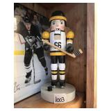 PENGUINS NUTCRACKER 10 INCH